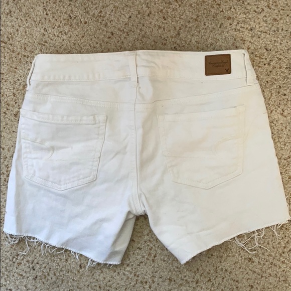 White Denim Shorts Size 6 - Picture 2 of 4